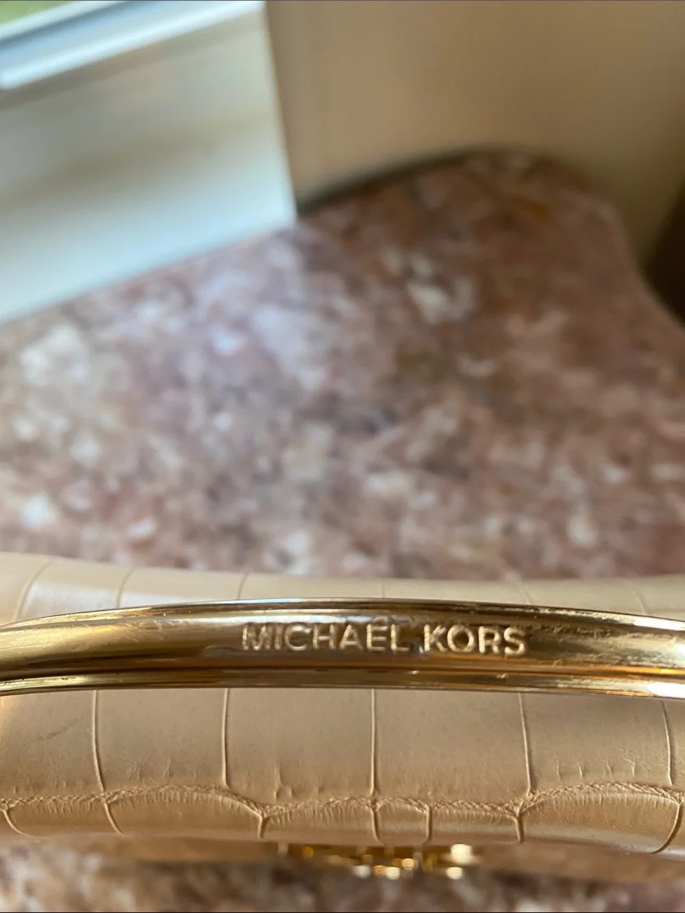 Micheal Kors Bag faux embossed Crocodile Print Gold Tone Handle Adjustable Strap